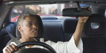 Steering wheel, Steering part, Driving, Arm, Auto part, Vehicle door, Physical fitness, Weight training, Family car, Passenger, 