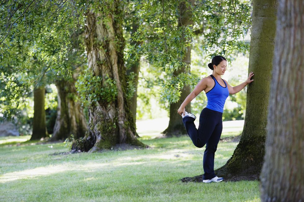 standing quadriceps stretch