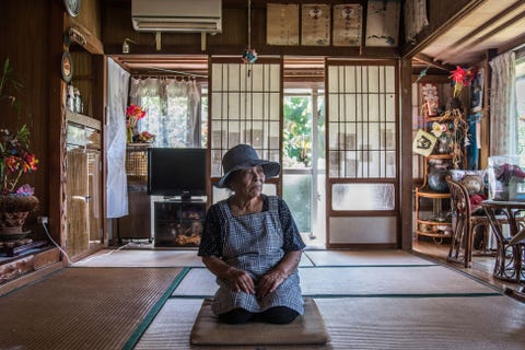 Misako Miyagi 88 is nog jong volgens een gezegde in Ogimi dat een hoog percentage honderdjarigen heeft