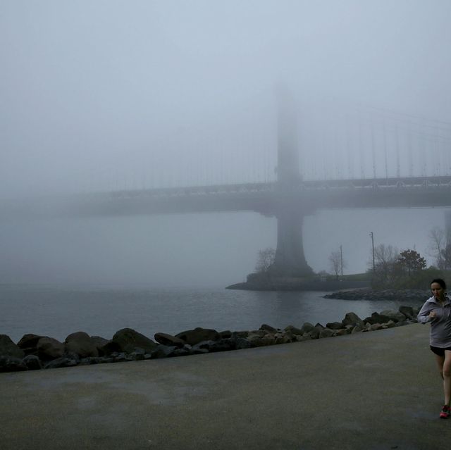 fog envelops new york city as unusually warm weather continues