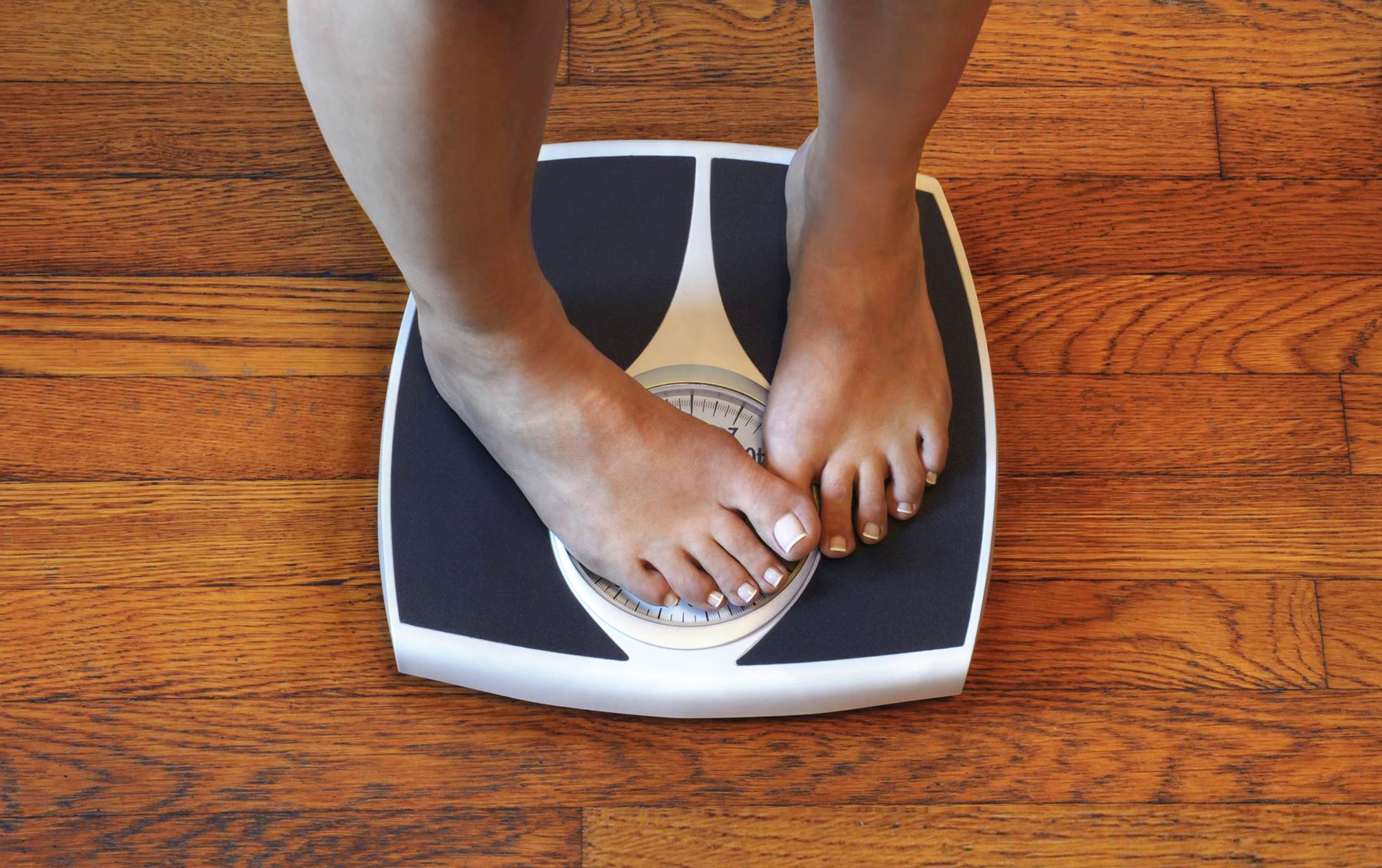 Weight Fluctuation in Women: Why Does My Weight Fluctuate?