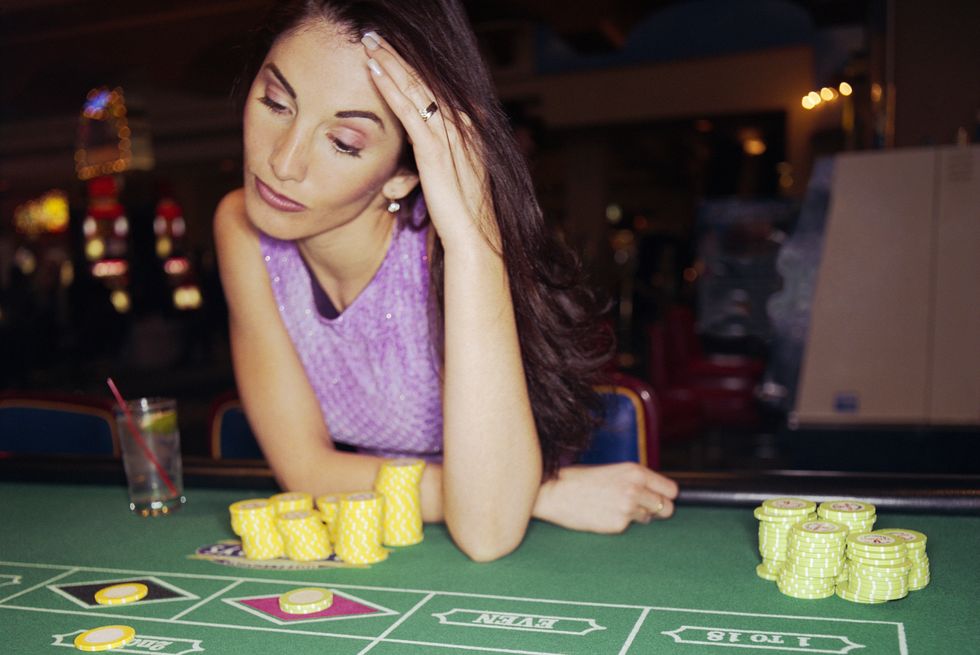 woman playing roulette