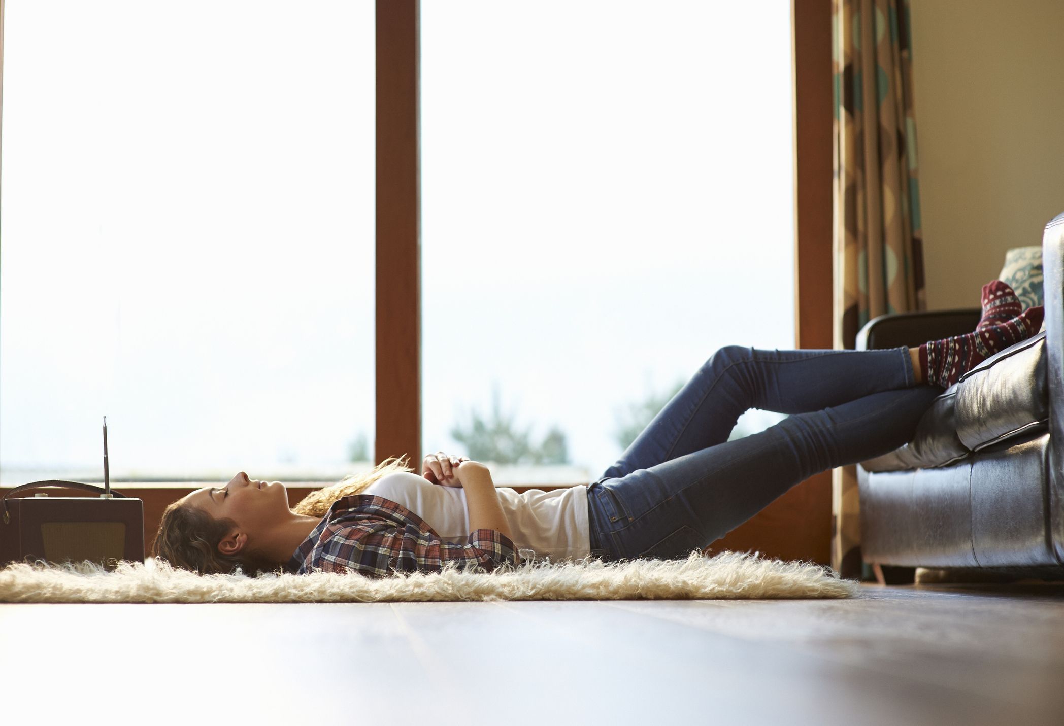 Es bueno dormir en el suelo para la salud de tu espalda?