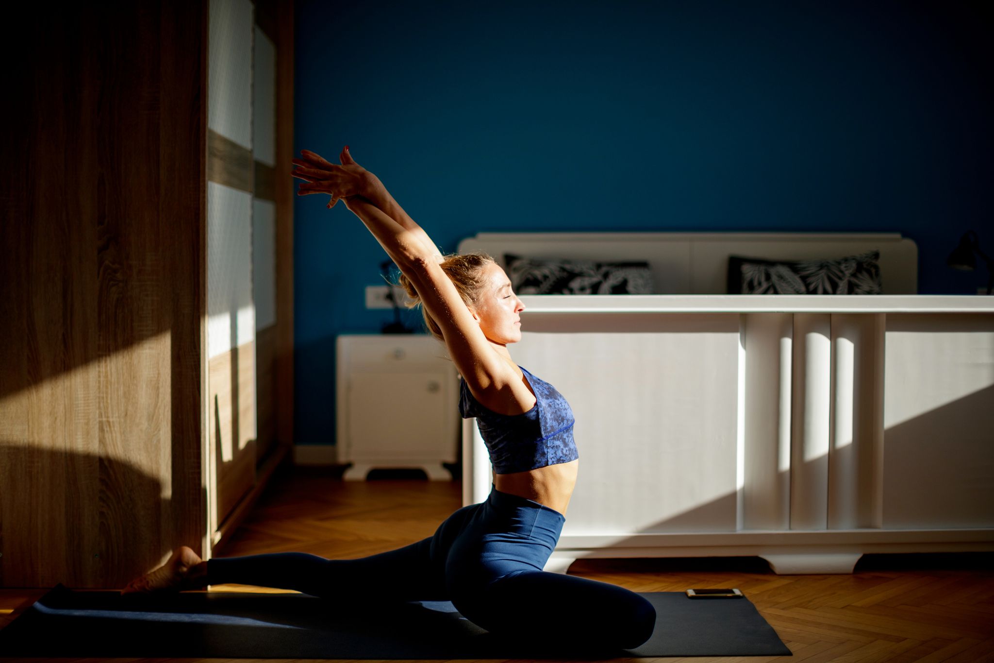 Posturas de yoga nivel avanzado - Hacer yoga en casa