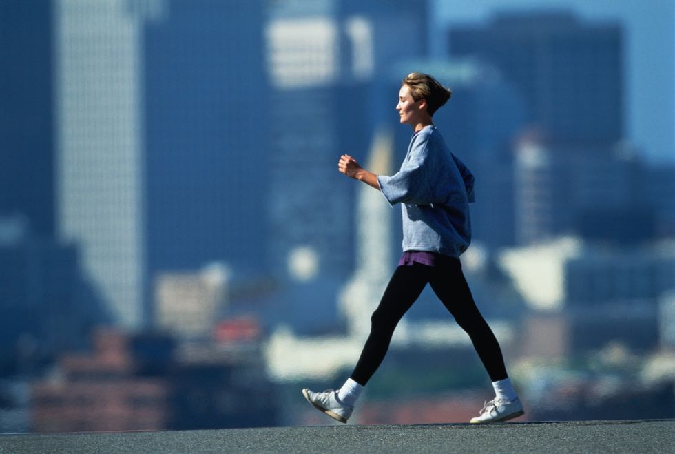 走路減肥,快走,熱量,慢跑,減脂,燃脂,增肌減脂,營養師,低強度運動,中低強度運動