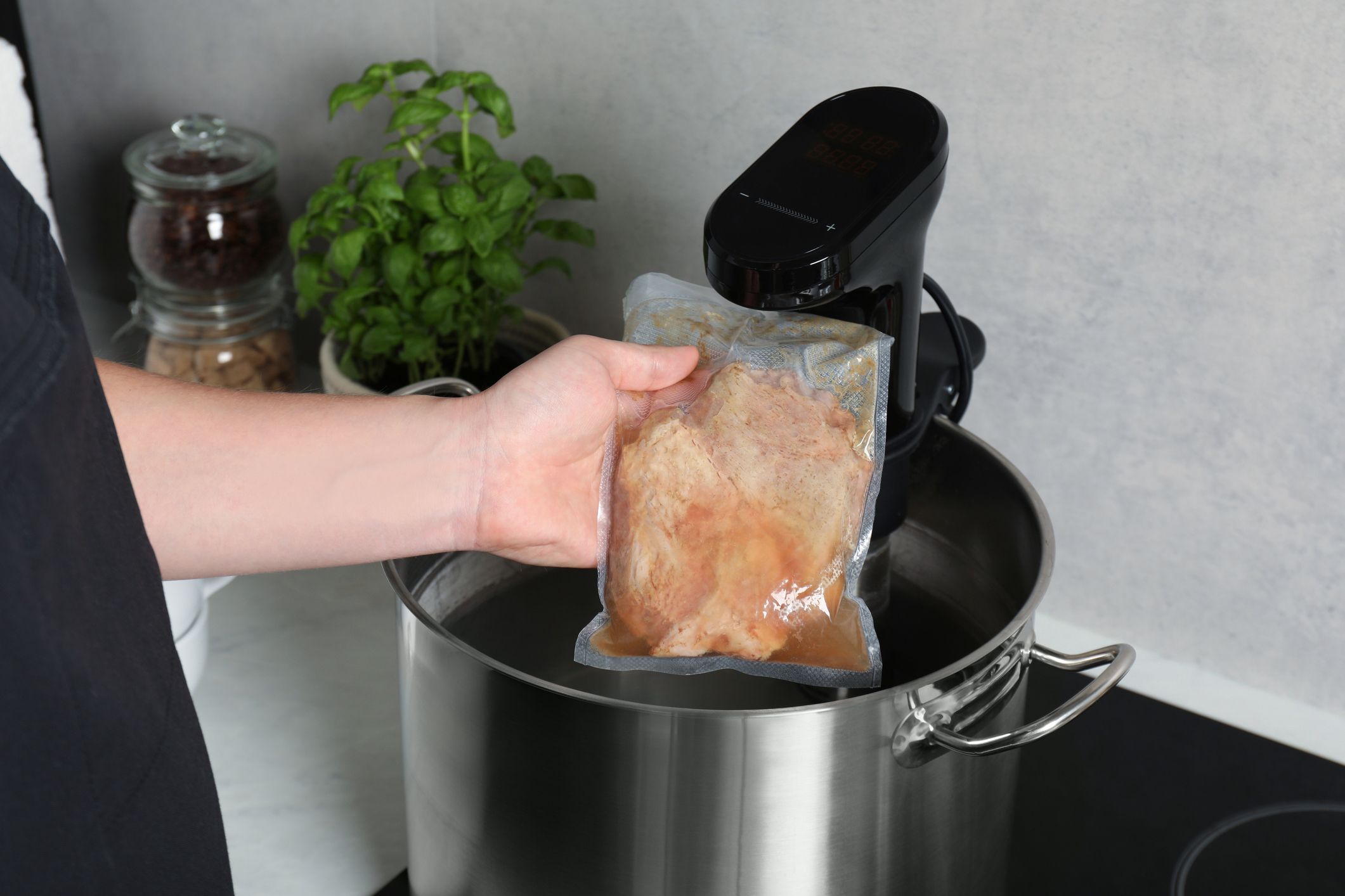 プロ監修】低温調理器のおすすめ17選|ローストビーフ・サラダ プロ監修】低温調理器のおすすめ17選|ローストビーフ・サラダ