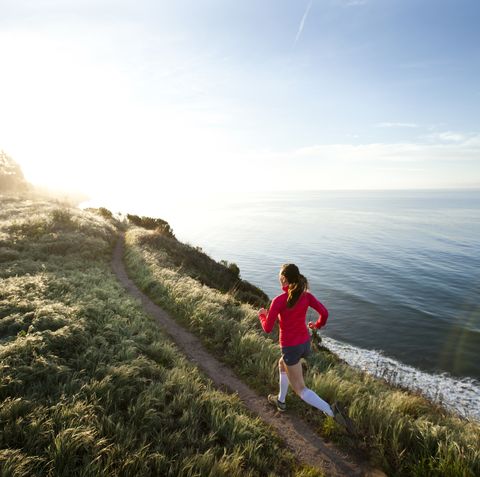 corsa natura alternare sterrato trail