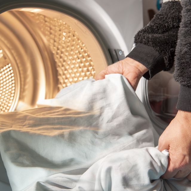 A Laundry Expert's Opinion on Home Dry Cleaning Kits