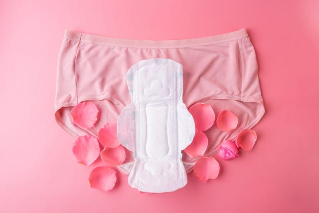 bragas y compresa para la menstruacion