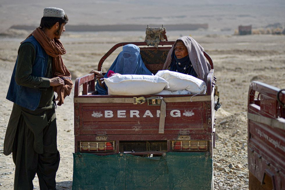 donne afghane vietato viaggiare