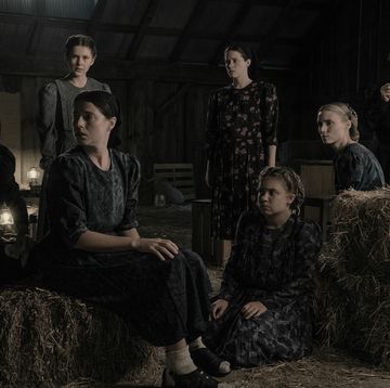 wt07885 07899rcc5l r michelle mcleod stars as mejal, sheila mccarthy as greta,liv mcneil as neitje, jessie buckley as mariche, claire foy as salome, kate hallett as autje, rooney mara as ona and judith ivey as agata in director sarah polley’s film,women talkingan orion pictures releasephoto credit michael gibson© 2022 orion releasing llc all rights reserved