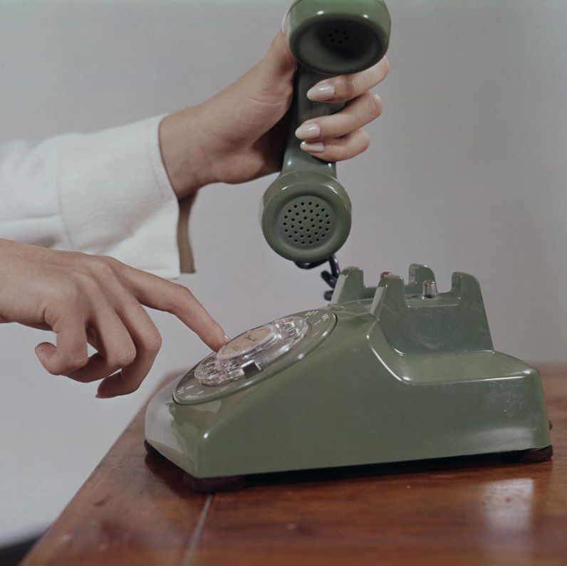 vintage items to borrow from grandma rotary phones