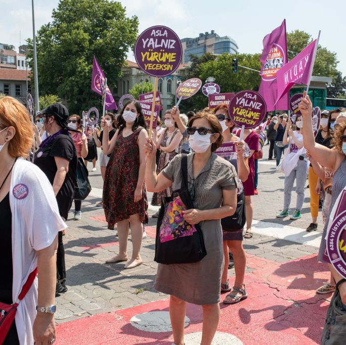 women's demonstration for the istanbul convention in turkey