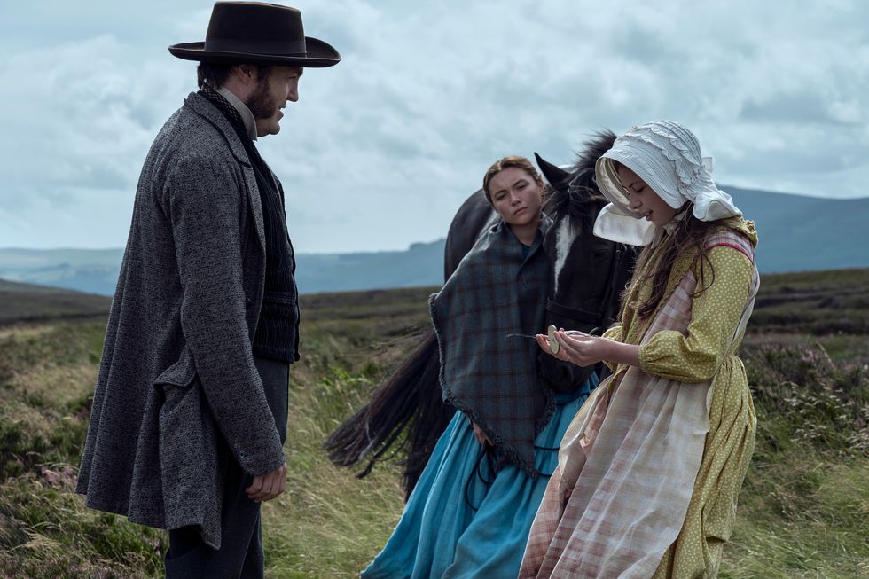 tom burke as will byrne, florence pugh as lib wright, kíla lord cassidy as anna o’donnell in the wonder