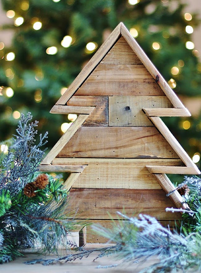 20 Pallet Christmas Tree Ideas - DIY Wood Christmas Tree Plans