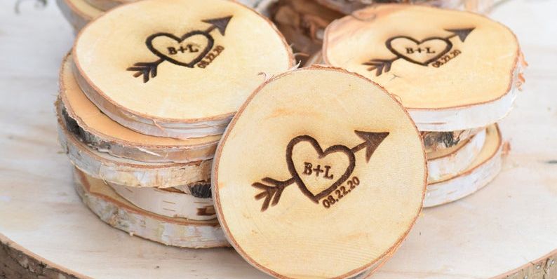 25 Easy Wood Slice Crafts - DIY Wood Slice Project Ideas