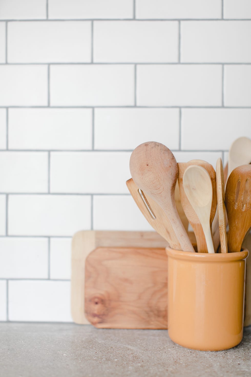 Truco para limpiar las cucharas de madera de la cocina