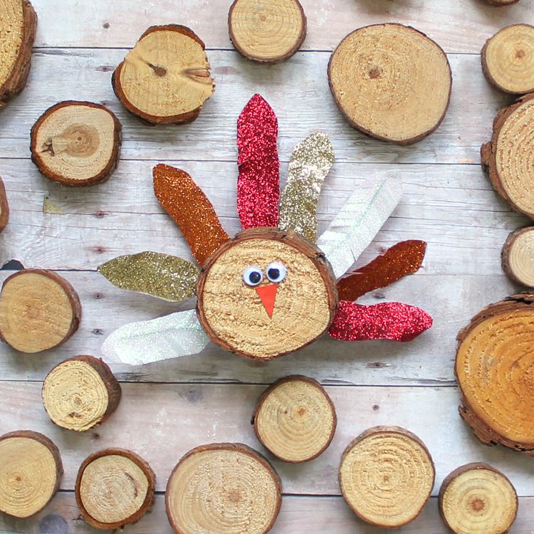 9 Cozy DIY Thanksgiving Crafts Of Wood Slices - Shelterness