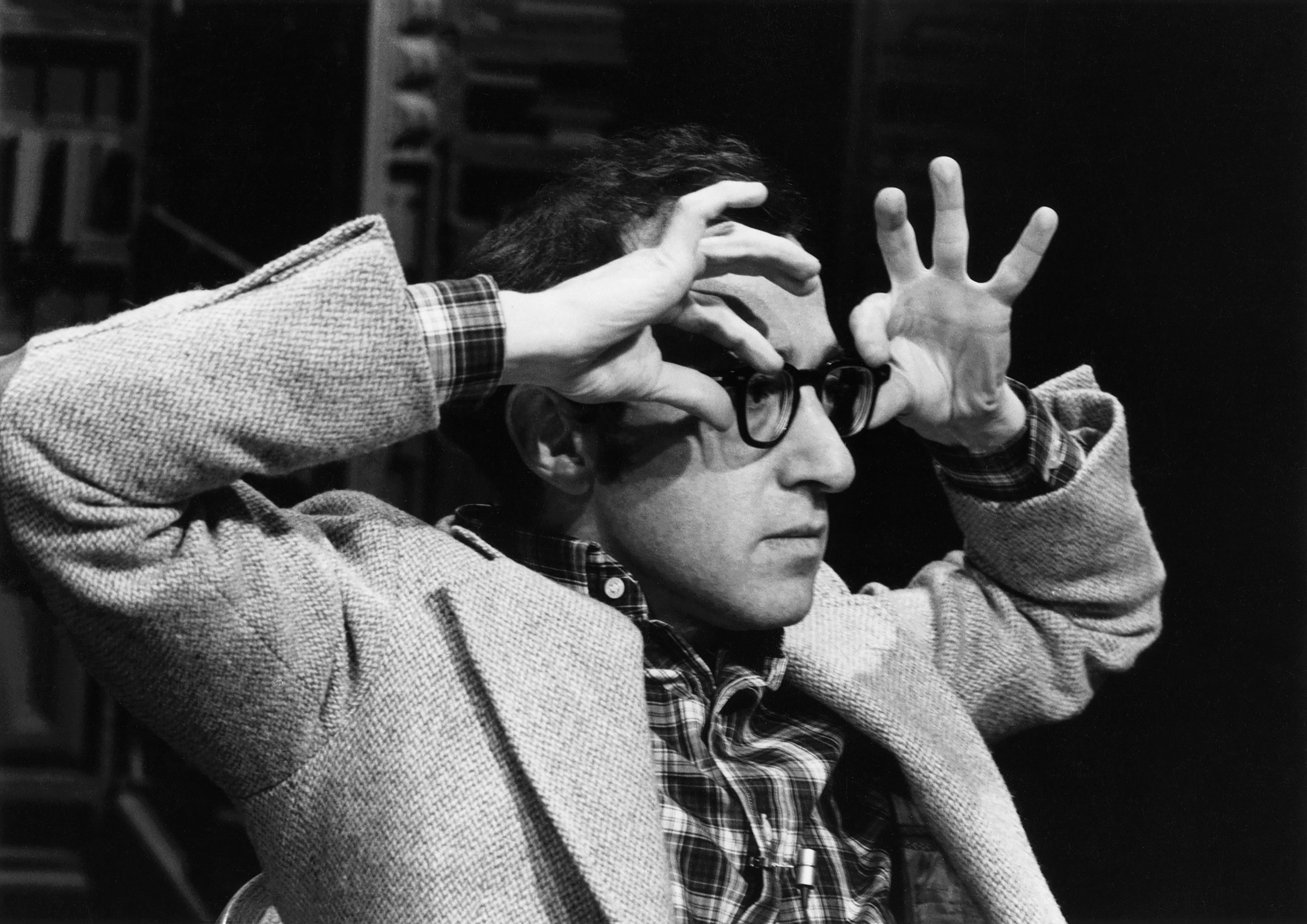 Woody Allen e il libro A proposito di niente, l'autobiografia che  racconta tutto