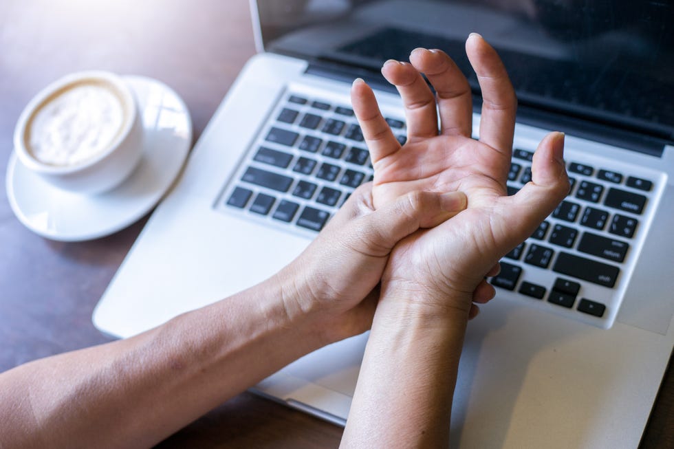 work on the notebook wrist pain,hand pain,wrist pain