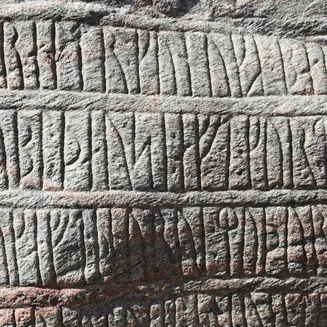 Unos arqueólogos en Noruega hallan la piedra rúnica más antigua que
