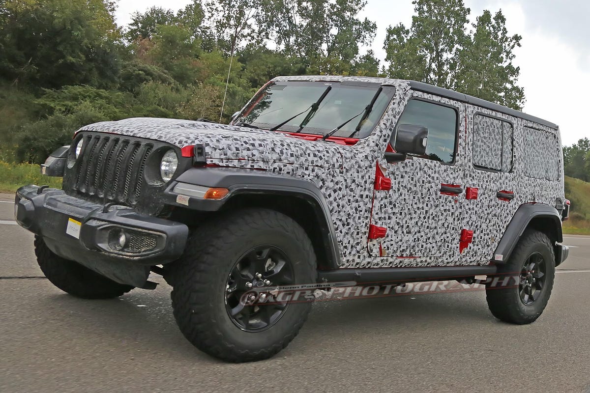 Here's Your Best Look Yet at the Nearly Uncovered 2018 Jeep Wrangler ...