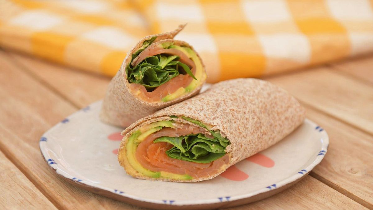preview for 'Wrap' de hummus con salmón, espinacas y aguacate, por Delicious Martha
