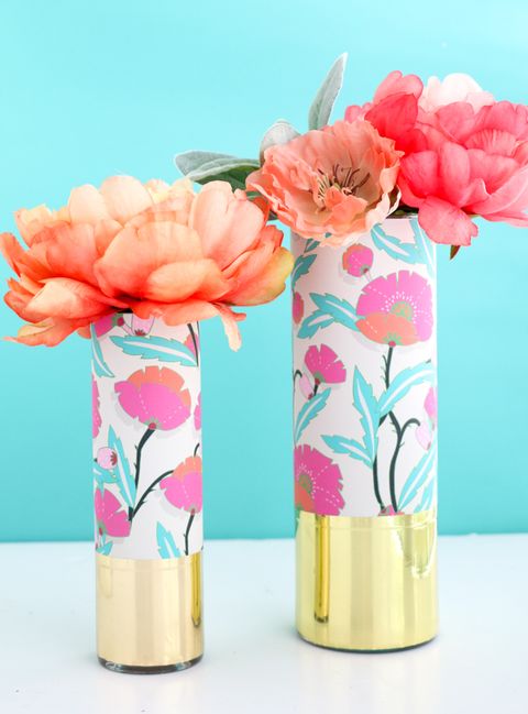 wallpaper decor ideas vase