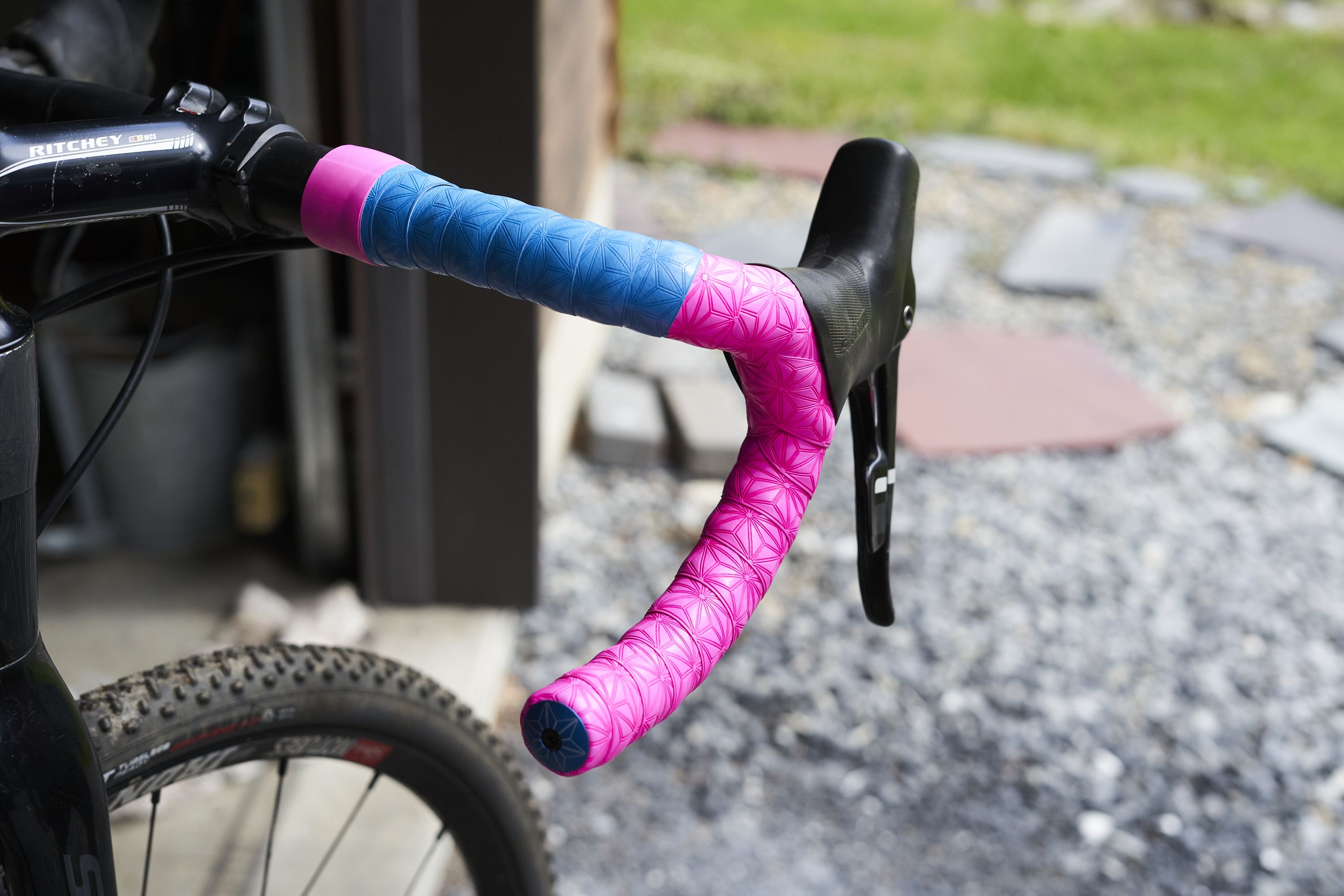 Wrapping on sale bike handlebars