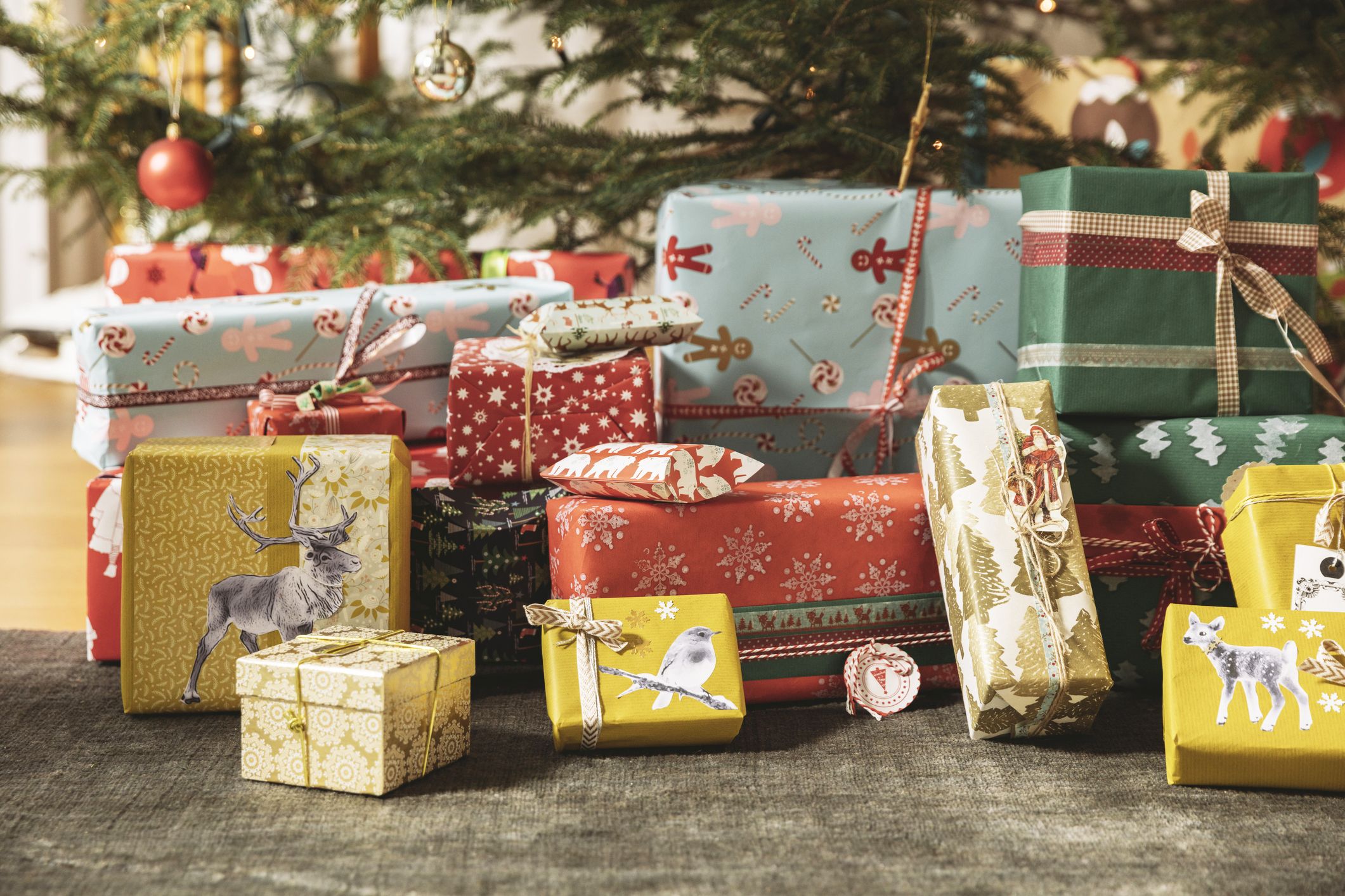 Christmas Kraft Wrapping Paper 70cm x 50cm, 9 sheets - Christmas Tree &  Bauble Designs - Event Decor Shop