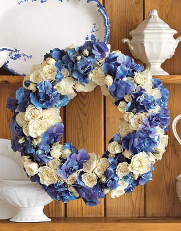 Blue, Wreath, Cobalt blue, Christmas decoration, Flower, Cut flowers, Plant, Rose, Hydrangea, Rose family, 