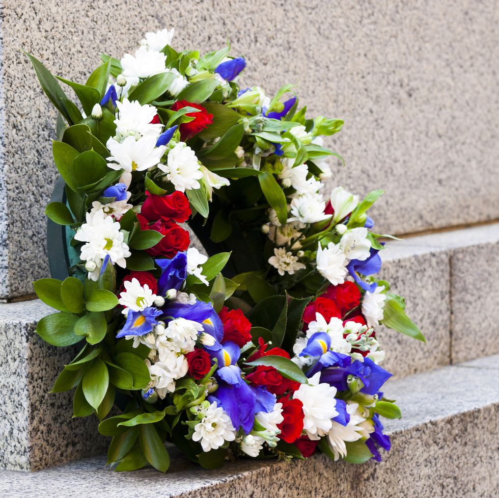 wreath of red white and blue flowers on things to do for memorial day