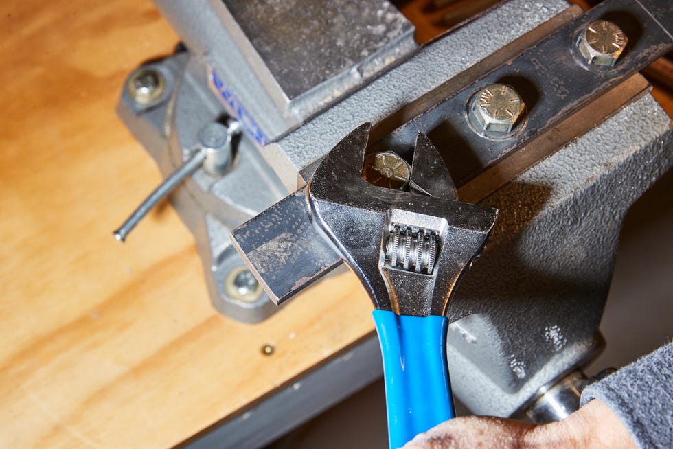 DIY Adjustable Wrench? Nuts!