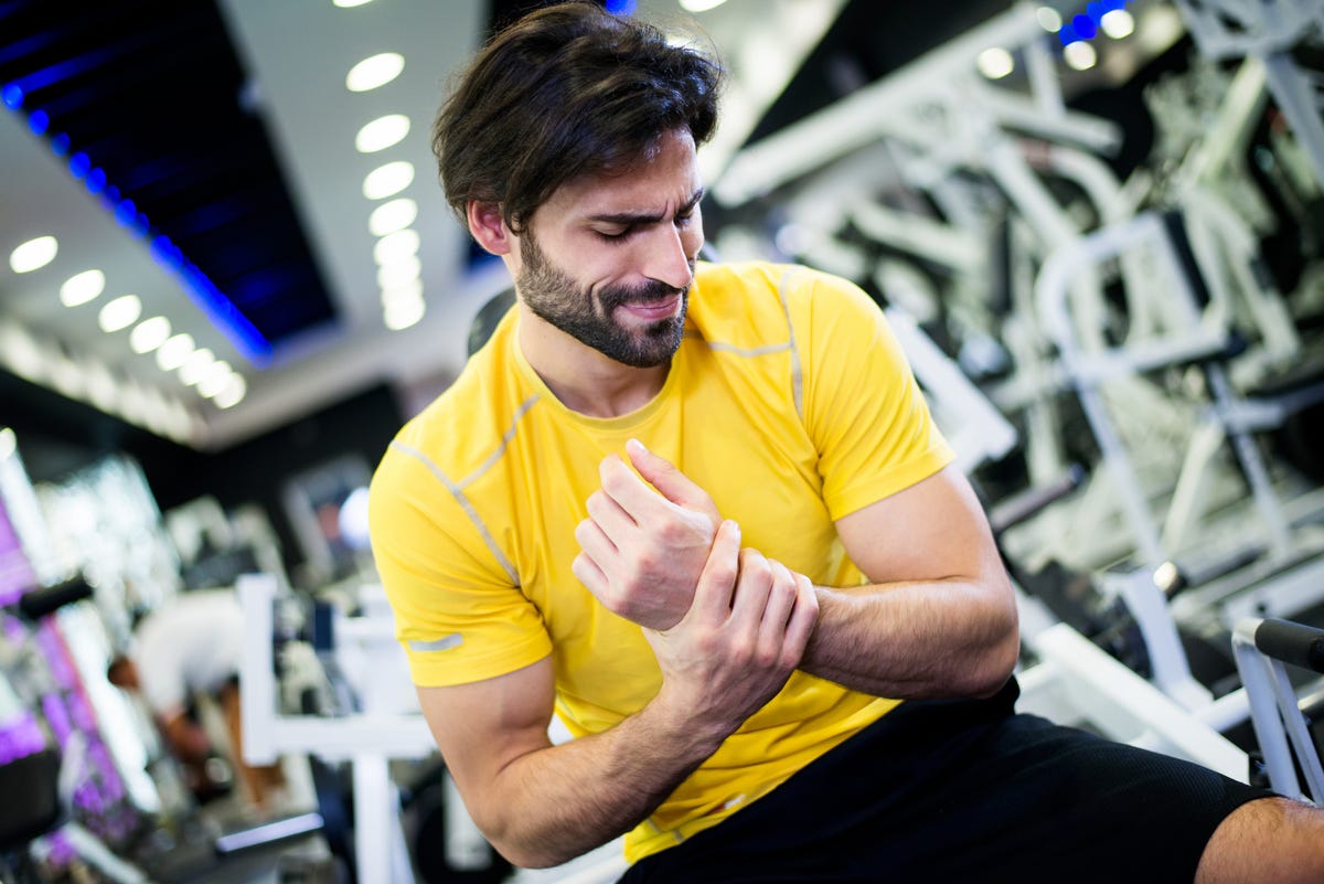 How to Treat and Recover From a Sprained Wrist or FOOSH Injury