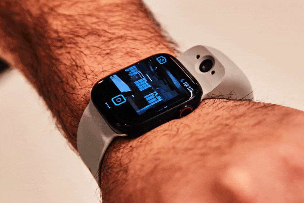 wristcam smart dual camera band for apple watch on hunters wrist