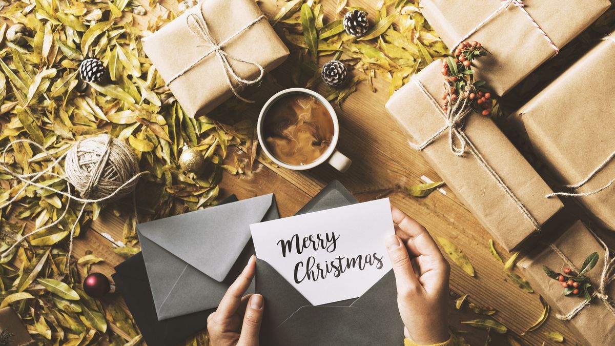 What to Write in a Christmas Card - Merry Christmas Wishes 2022