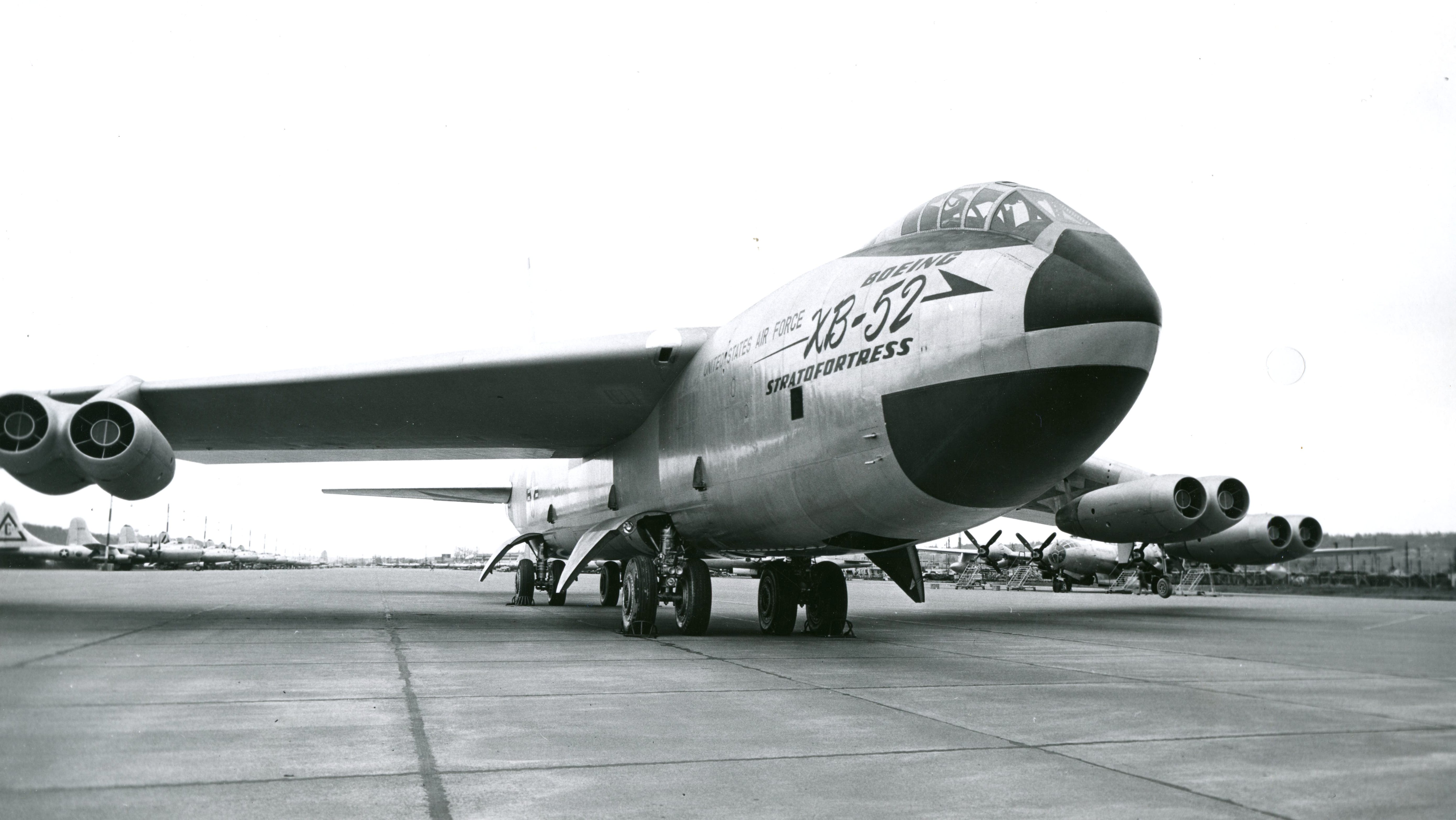 xb-52-ground-p-11918-7251509212-1578945376.jpg