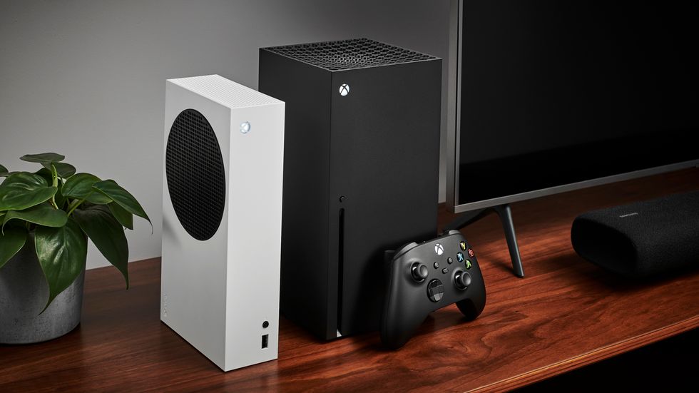 Xbox One S vs. Xbox One X: Are they still worth buying in 2024? (Spoiler:  No)