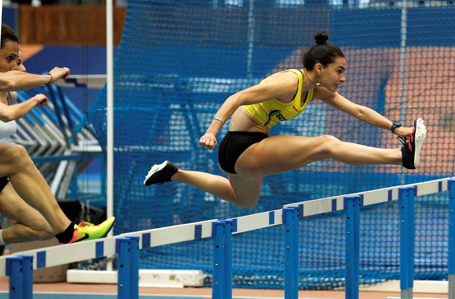 la atleta xenia benach sole se ha impuesto en la final de los 60 Calendario carreras 2022 en el gran premio ciudad de valencia en pista cubierta que se celebra en el velódromo luis puig