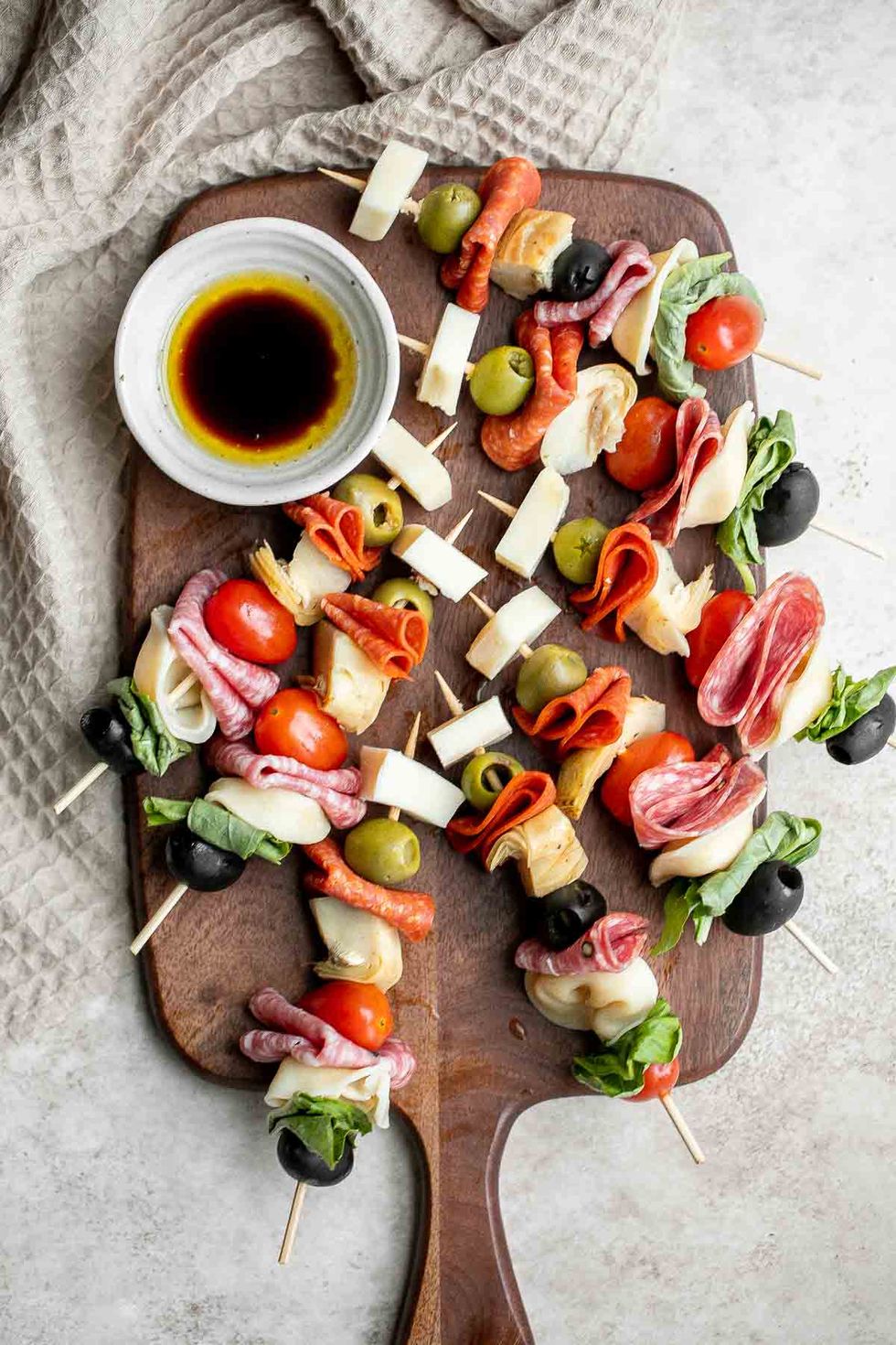 How to Build a Dinner-Worthy Charcuterie Board - Snixy Kitchen