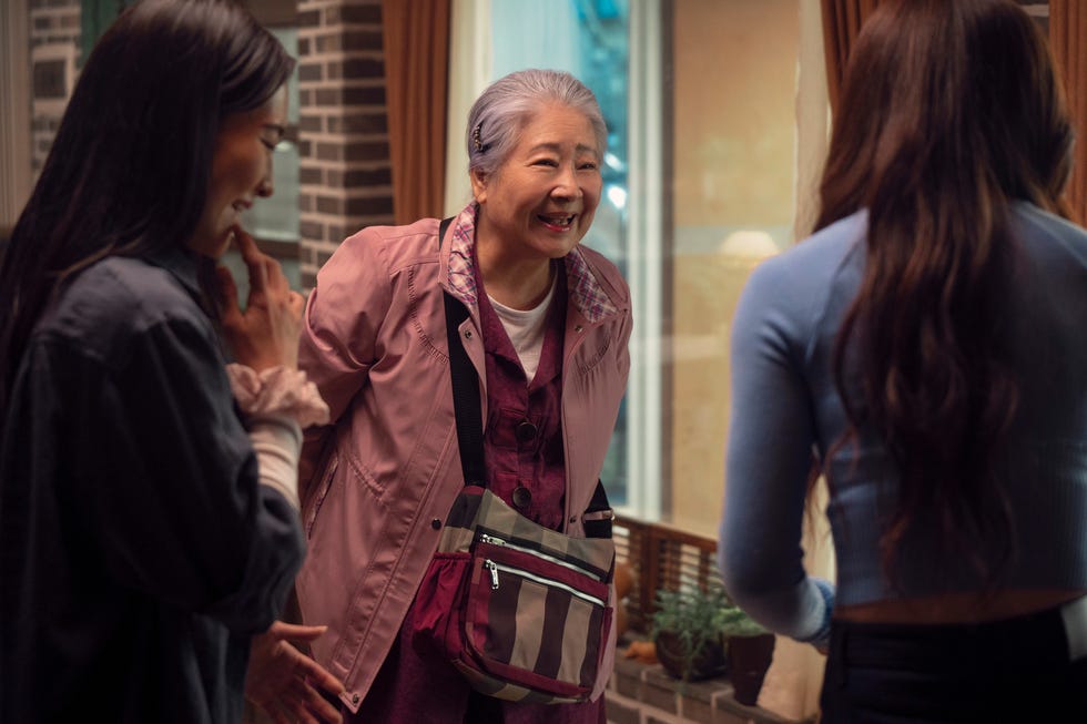 xo, kitty l to r hojo shin as jiwon, jung hye sun as soon ja, anna cathcart as kitty song covey in episode 205 of xo, kitty cr park young solnetflix 2024