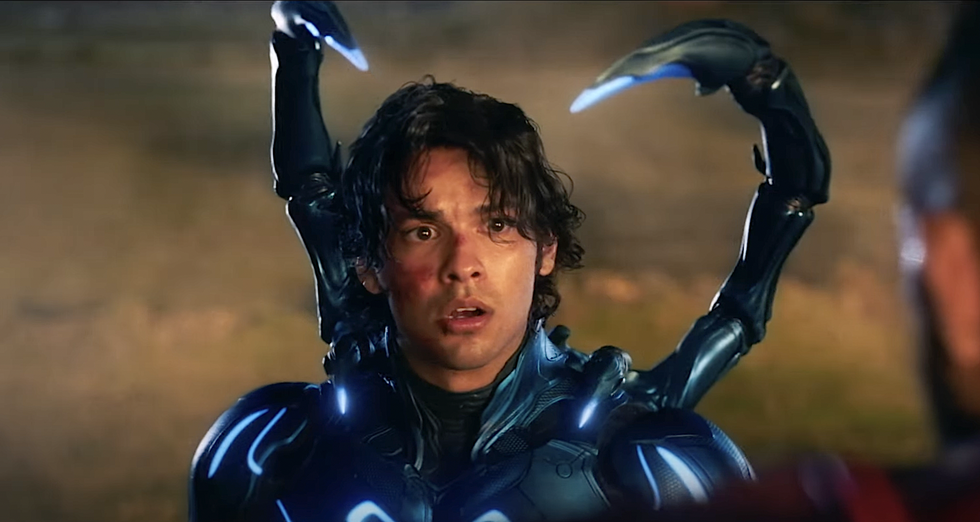 Xolo Mariduena als Jaime Reyes in Blue Beetle