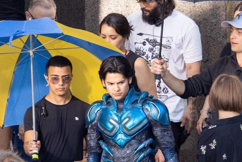 Blue Beetle' Trailer: Xolo Maridueña Gets Superpowers – Hollywood Life