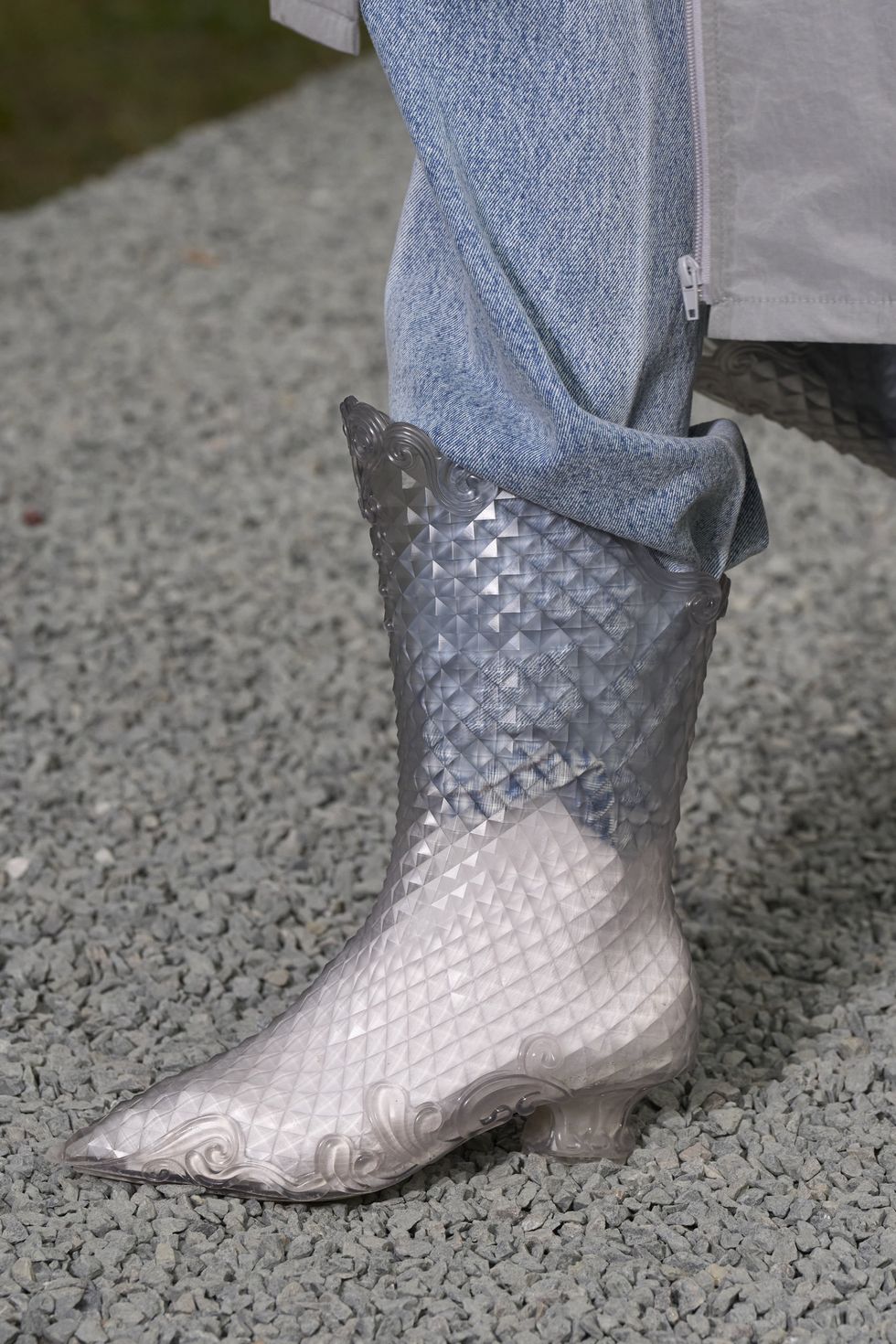 Lluvia sin preocupaciones: descubre las botas versátiles y modernas del mercado