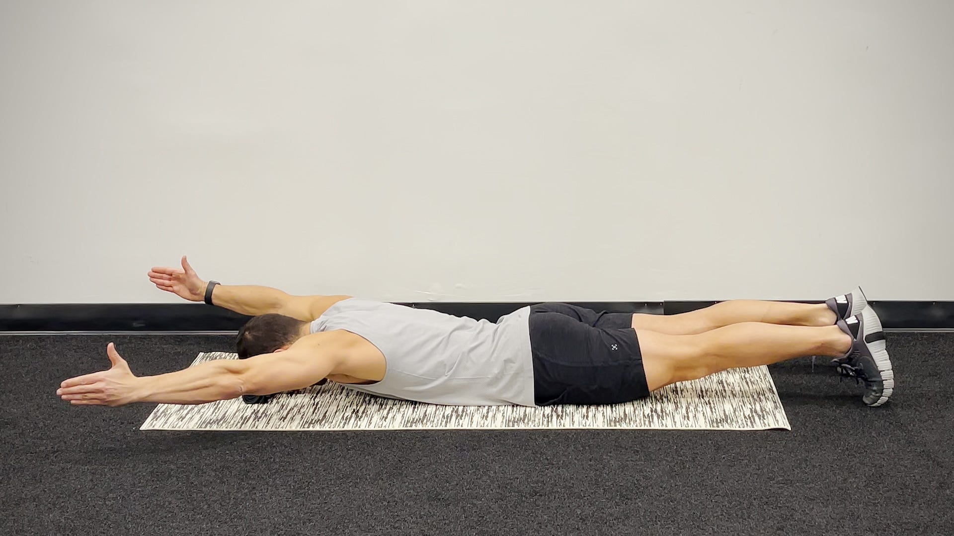 This Bodyweight Arm Workout Puts More Power in Your Arm Swing