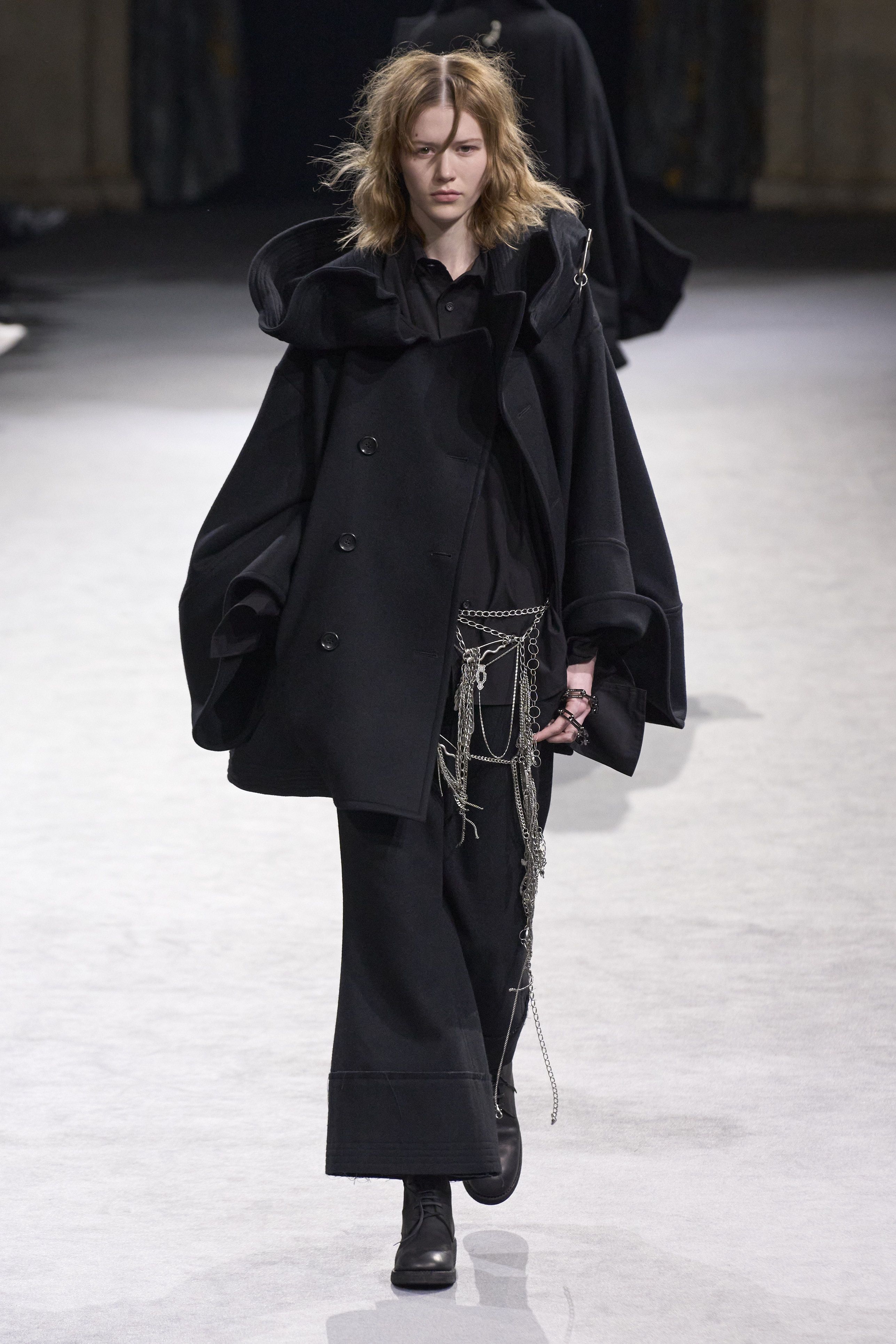 ヨウジヤマモト（YOHJI YAMAMOTO）2023秋冬コレクション