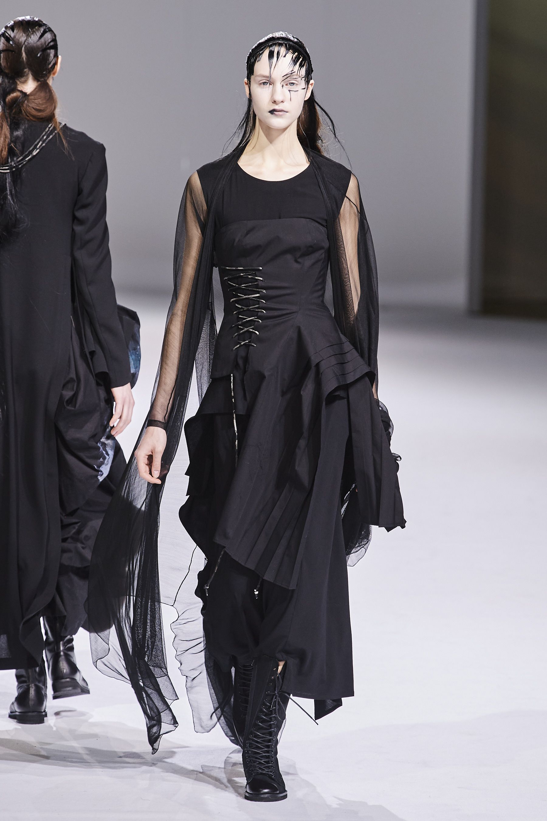 ヨウジヤマモト」（YOHJI YAMAMOTO）｜2020秋冬コレクション