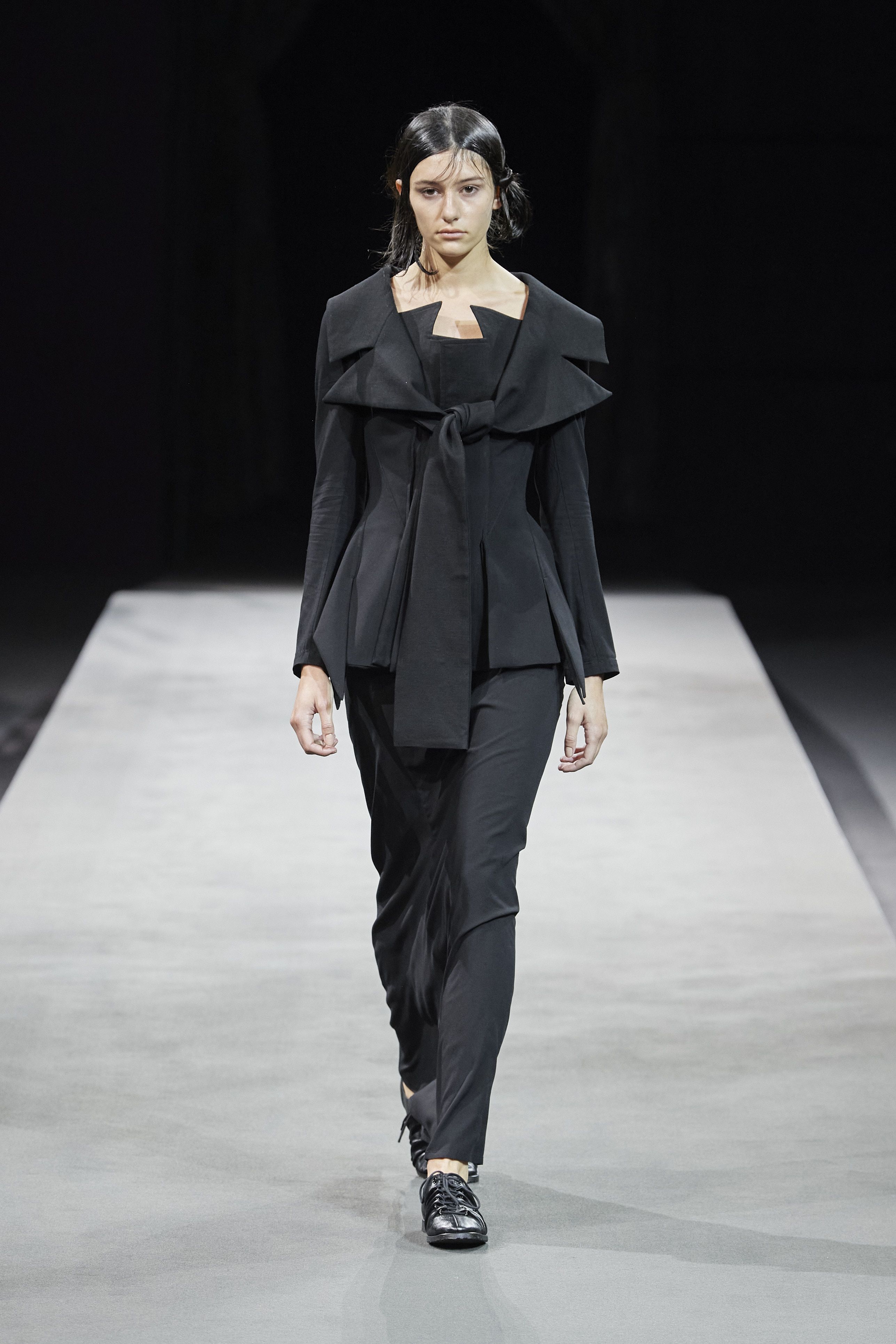 ヨウジヤマモト（YOHJI YAMAMOTO）」2023春夏コレクション