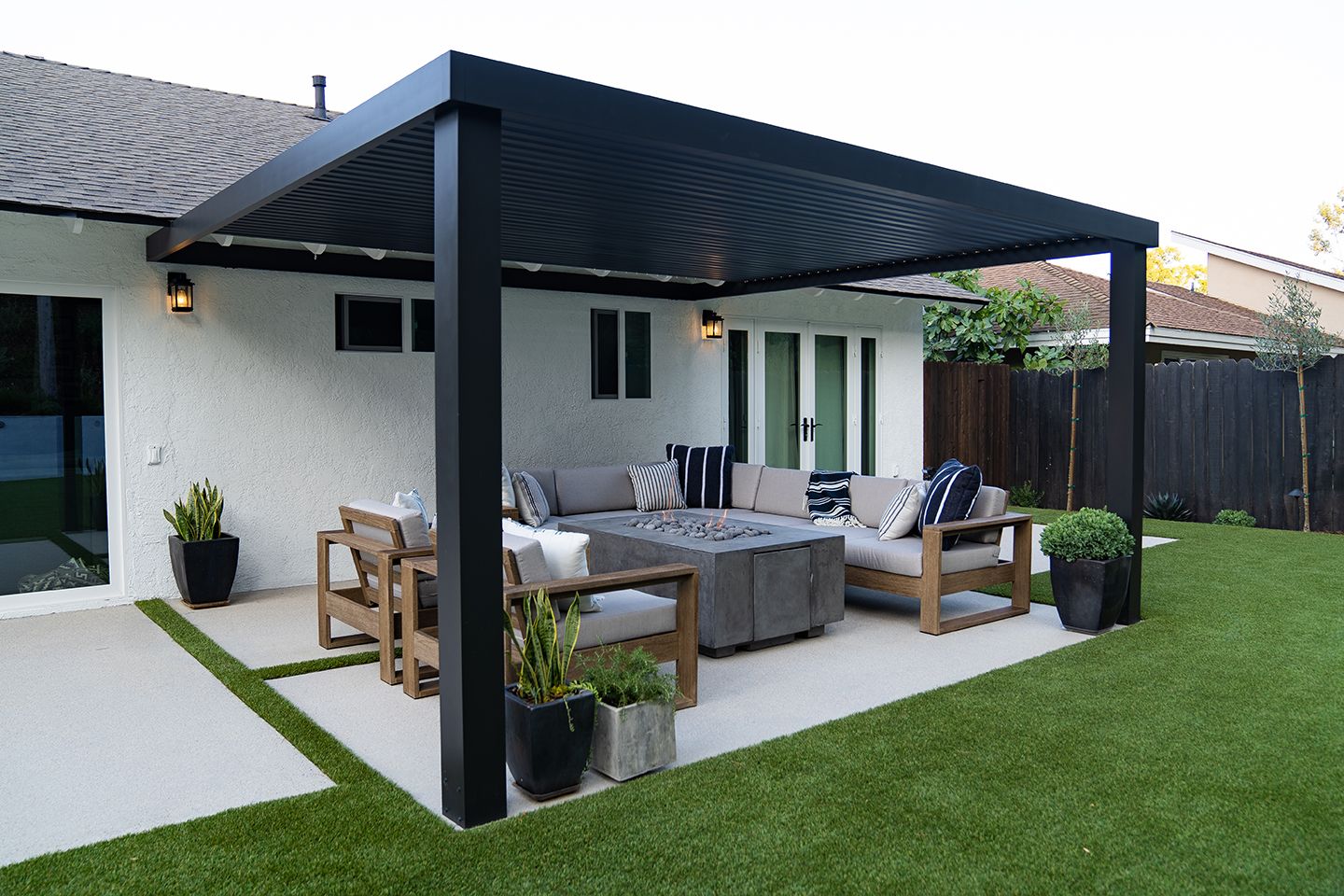 Transform Your Outdoor Space With A Stunning Front Patio Pergola