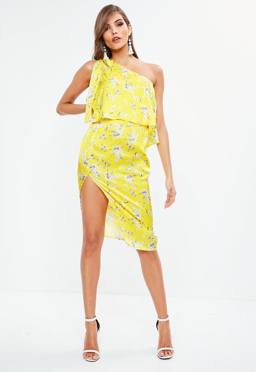 Fashion model, Clothing, Dress, Cocktail dress, Day dress, Shoulder, Yellow, Joint, Waist, One-piece garment, 